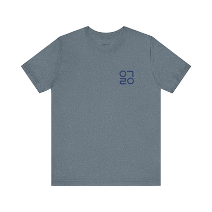 Joyful Hangul: Vintage Style Korean Tee for a Happy Life and Stylish K-Pop Enthusiast